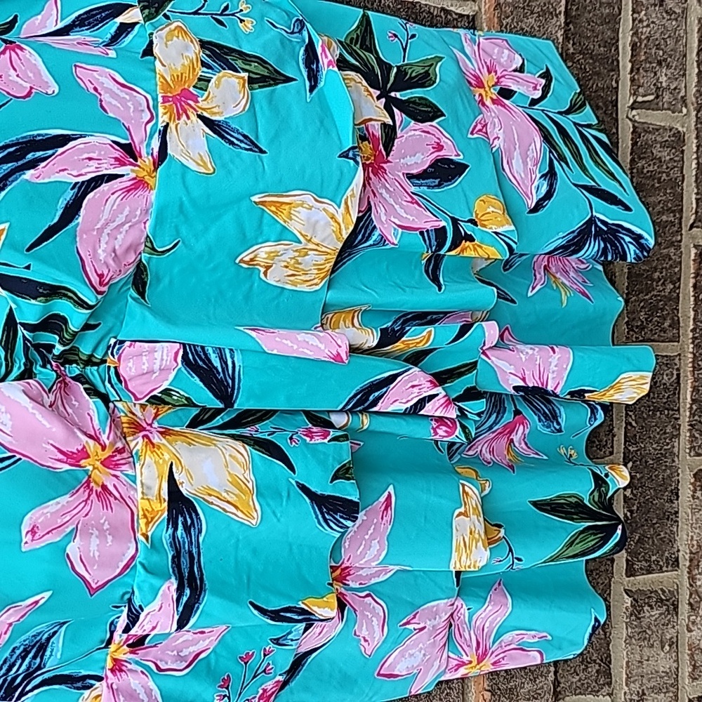Avenue Bright Floral Tiered bathing suit top size 28W - Picture 4 of 11